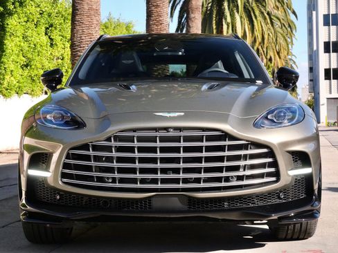 New 2026 Aston Martin DBX 707 image 7