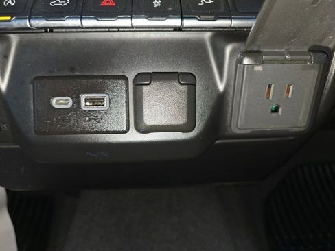 Used 2022 Chevrolet Silverado 1500 Custom w/ Rally Edition image 33