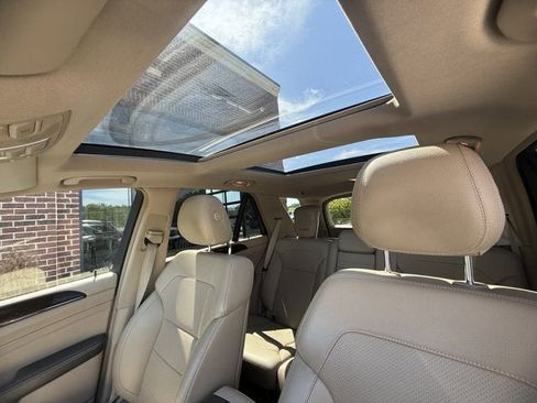 Used 2014 Mercedes-Benz ML 350 4MATIC image 19