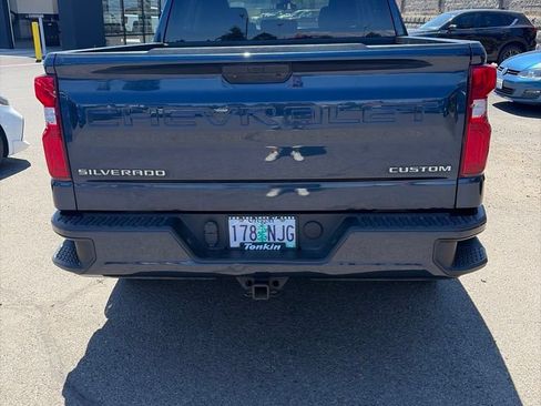 Used 2022 Chevrolet Silverado 1500 Custom w/ Safety Confidence Package AWD/4WD image 6