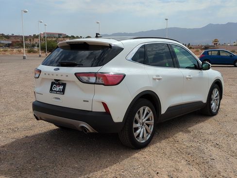 Used 2021 Ford Escape Titanium w/ Titanium Elite Package FWD image 3