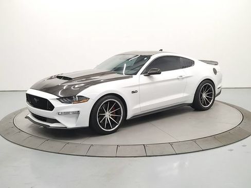 Used 2021 Ford Mustang GT Premium RWD image 4