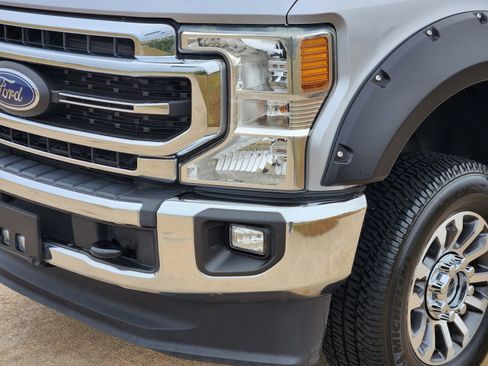 Used 2022 Ford F250 Lariat w/ Lariat Value Package image 9