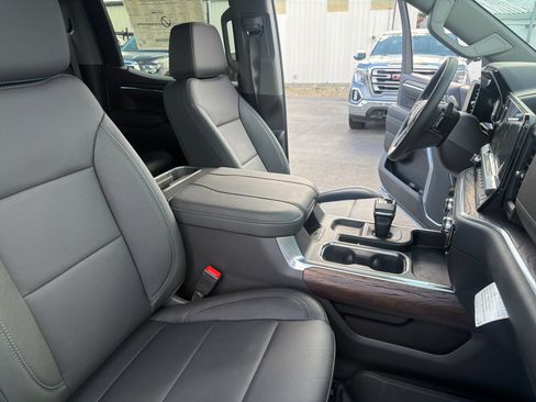 New 2026 GMC Sierra 1500 SLT w/ SLT Premium Package AWD/4WD image 28