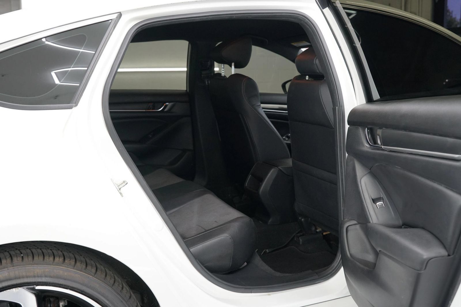 Used 2020 Honda Accord Sport image 31
