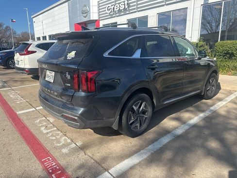 Used 2022 Kia Sorento S image 3