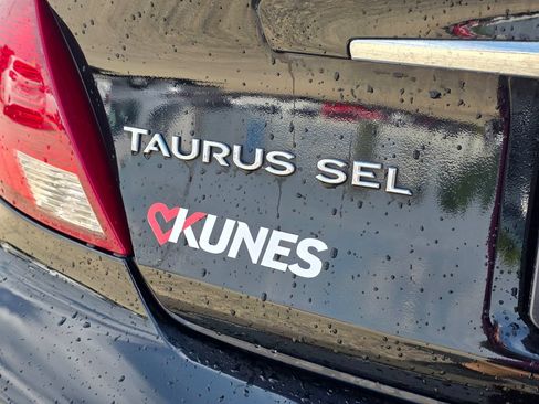 Used 2002 Ford Taurus SEL FWD image 13