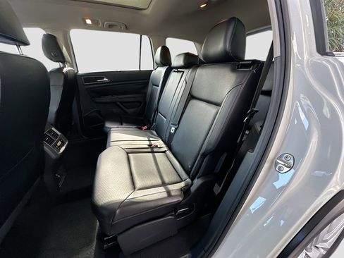 Used 2019 Volkswagen Atlas SE w/ Panoramic Sunroof Package image 24