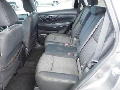 Used 2019 Nissan Rogue S FWD image 15