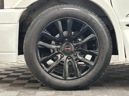 Used 2019 GMC Savana 2500 Extended w/ Enhanced Convenience Package image 15