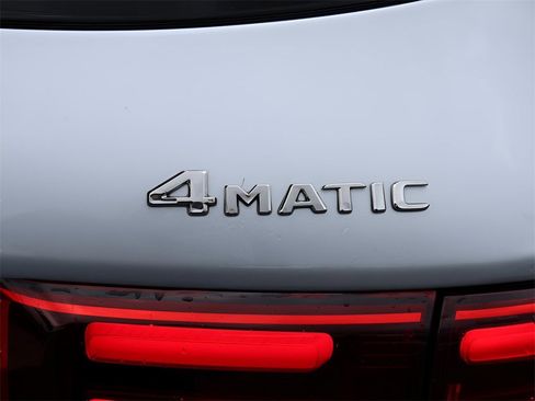 Certified 2025 Mercedes-Benz GLB 250 4MATIC image 9