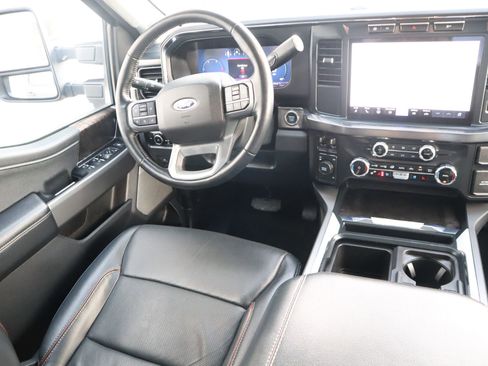 Used 2024 Ford F250 Lariat image 27