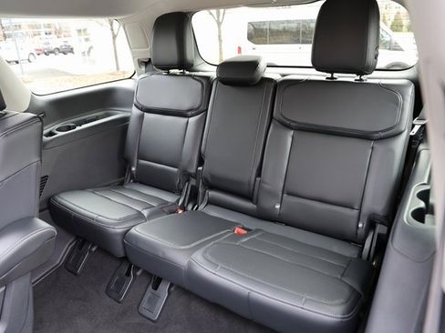 Used 2025 Ford Expedition Platinum w/ Driver's Package image 21