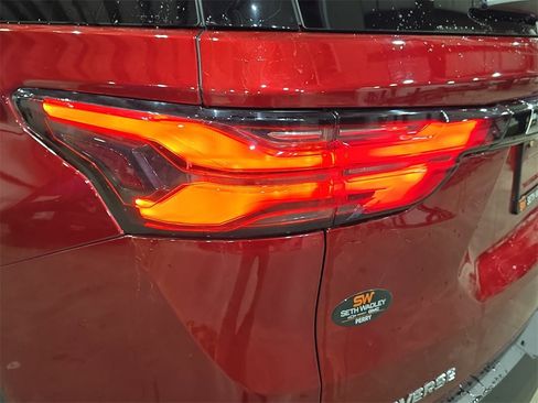 Used 2024 Chevrolet Traverse LT image 34