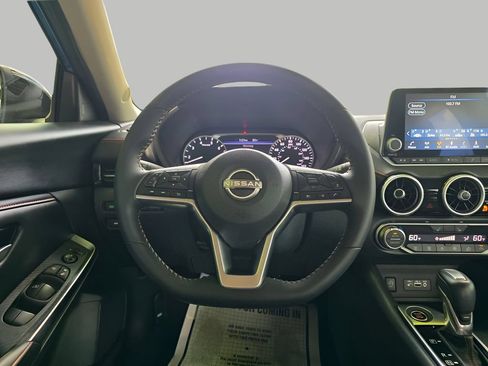 Used 2025 Nissan Sentra SR w/ Trunk Package FWD image 16