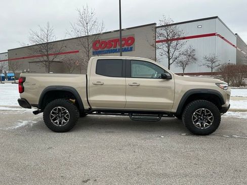 Used 2024 Chevrolet Colorado ZR2 w/ Technology Package image 8