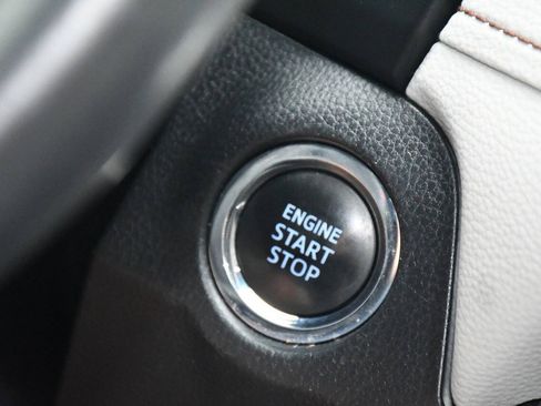 Used 2021 Toyota RAV4 XLE w/ Convenience Package AWD/4WD image 33