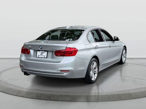 Used 2018 BMW 330i xDrive Sedan AWD/4WD image 7