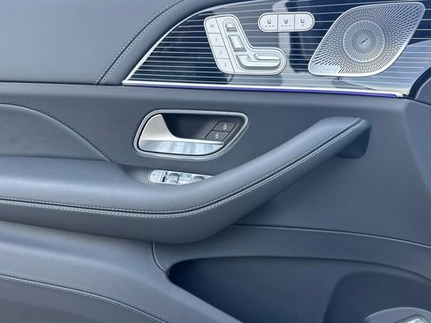 New 2026 Mercedes-Benz Maybach GLS 600 4MATIC image 13