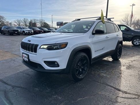 Used 2022 Jeep Cherokee Latitude image 17