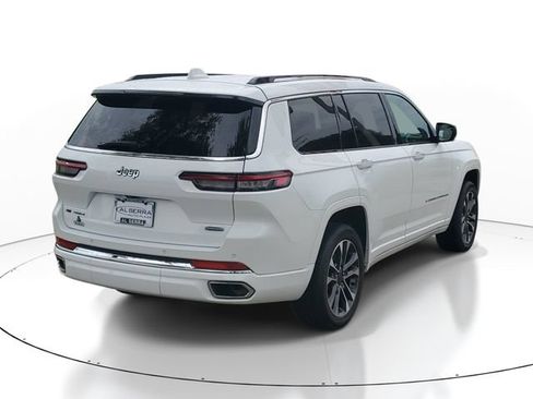 Used 2021 Jeep Grand Cherokee L Overland w/ Advanced Protech Group III AWD/4WD image 4