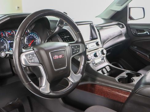 Used 2020 GMC Yukon SLE w/ Enhanced Driver Alert Package image 25