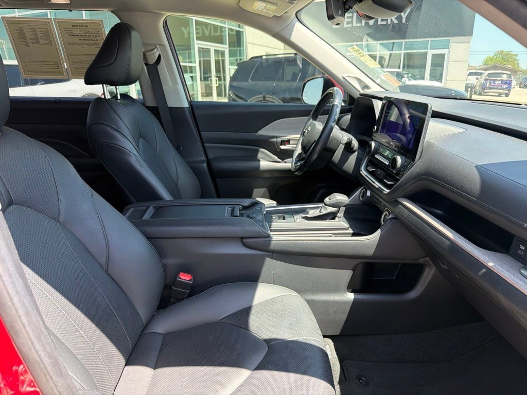 Used 2024 Toyota Grand Highlander FWD image 35