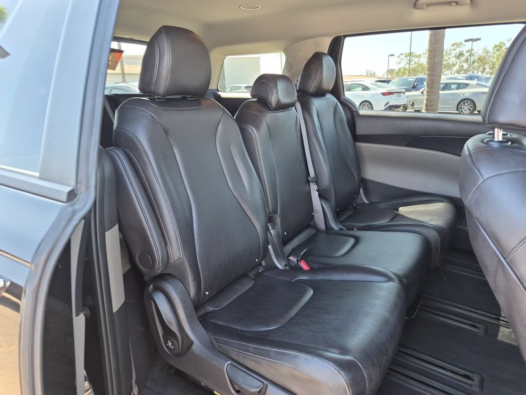 Certified 2026 Kia Carnival LXS FWD image 27