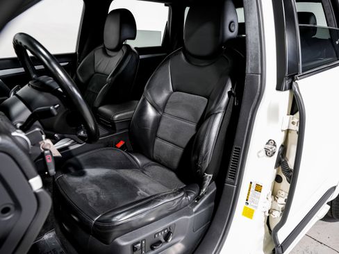 Used 2010 Porsche Cayenne GTS image 20