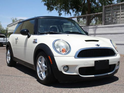 Used 2010 MINI Cooper S FWD image 2