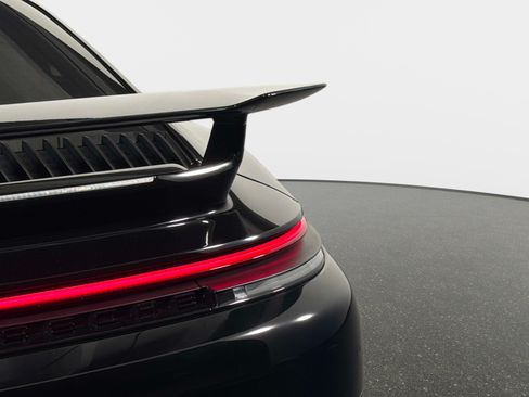Used 2025 Porsche 911 Carrera RWD image 9