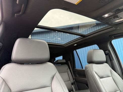 Used 2021 Chevrolet Tahoe Z71 w/ Z71 Signature Package AWD/4WD image 27