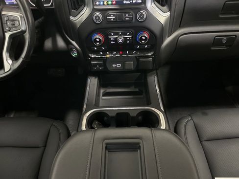 Used 2021 Chevrolet Silverado 1500 LT Trail Boss w/ Convenience Package II image 9