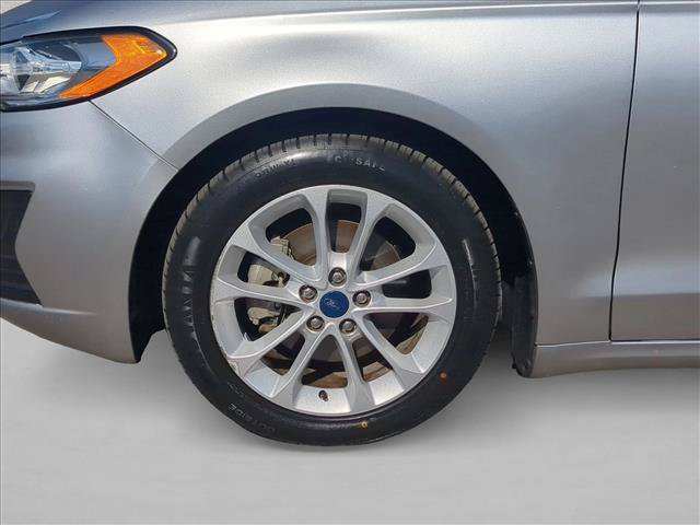 Used 2020 Ford Fusion SE FWD image 24