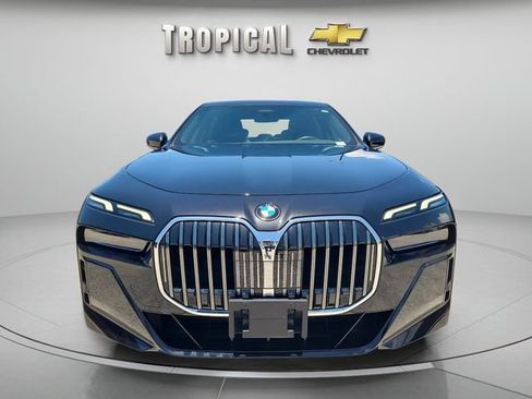 Used 2023 BMW 740i RWD image 8
