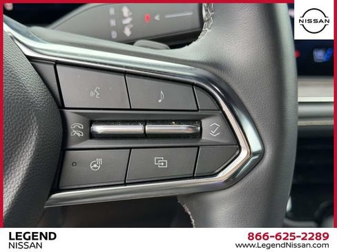 Used 2025 Chevrolet Suburban Premier AWD/4WD image 29