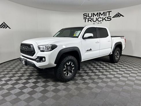 Used 2017 Toyota Tacoma TRD Off-Road w/ Tow Package (A/T) image 2