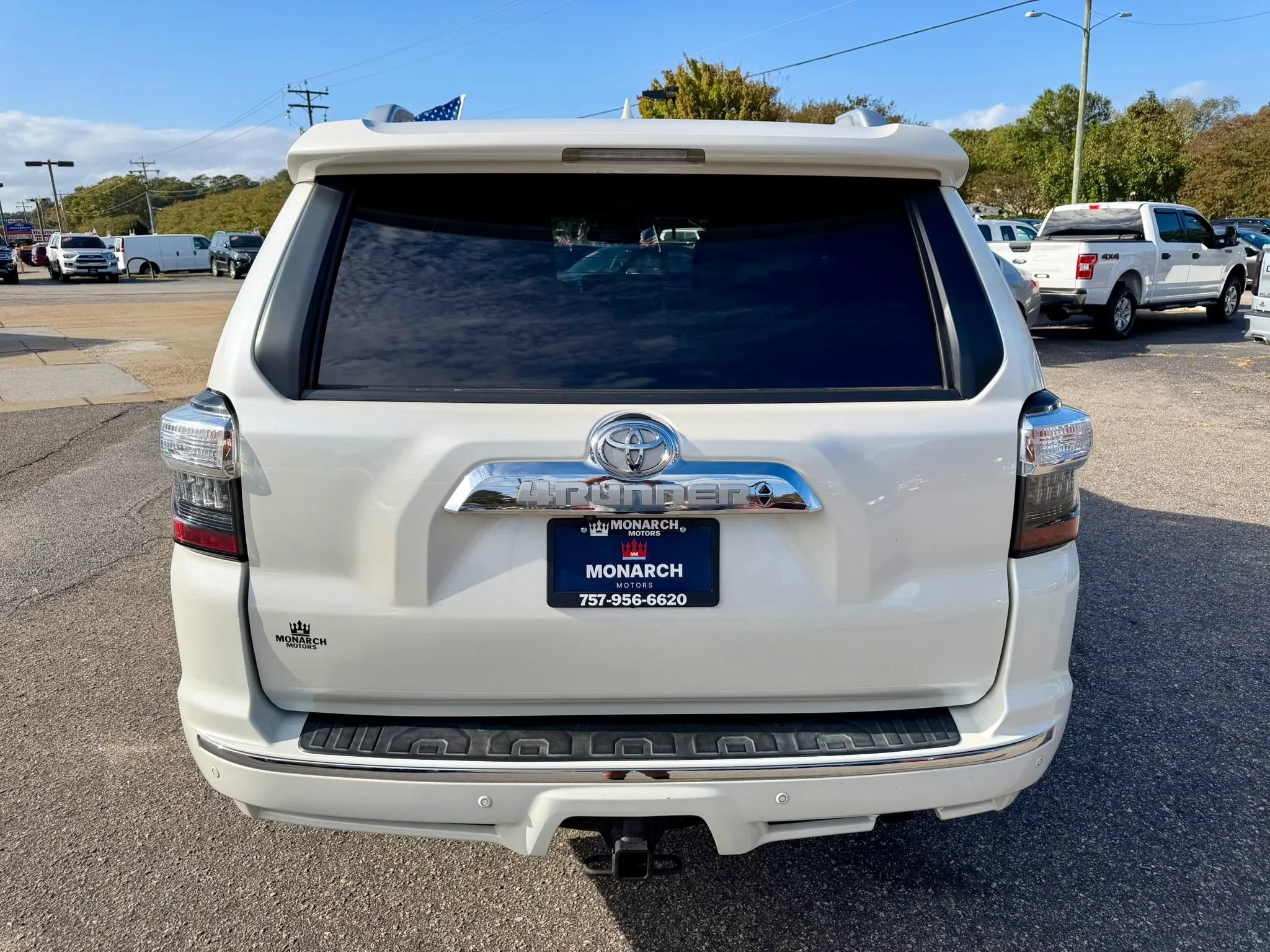 Used 2014 Toyota 4Runner Limited AWD/4WD image 4