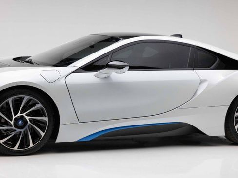 Used 2016 BMW i8 image 31