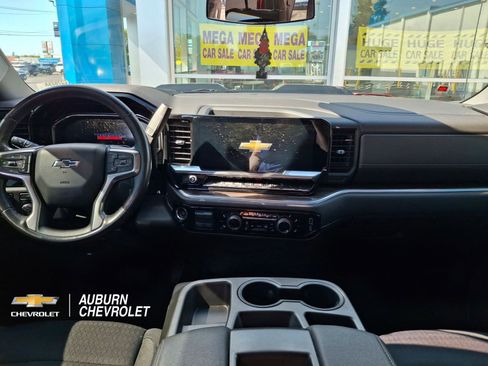 Used 2022 Chevrolet Silverado 1500 LT Trail Boss w/ Protection Package AWD/4WD image 6