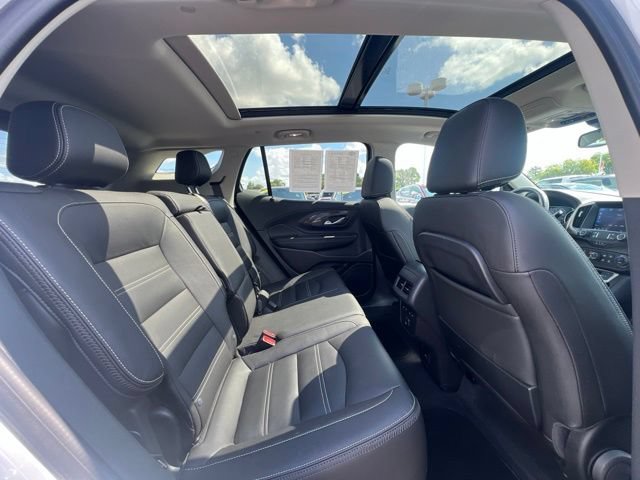 Used 2024 GMC Terrain Denali w/ Denali Premium Package AWD/4WD image 14