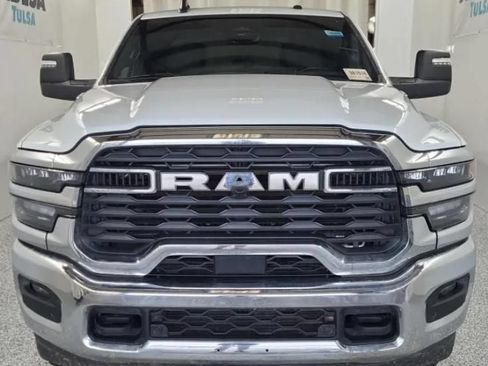Used 2025 RAM 2500 Big Horn AWD/4WD image 2