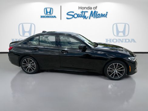 Used 2022 BMW 330i Sedan w/ Driving Assistance Package RWD image 8