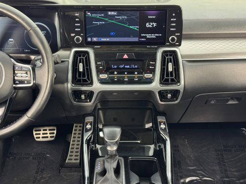 Used 2021 Kia Sorento SX image 23