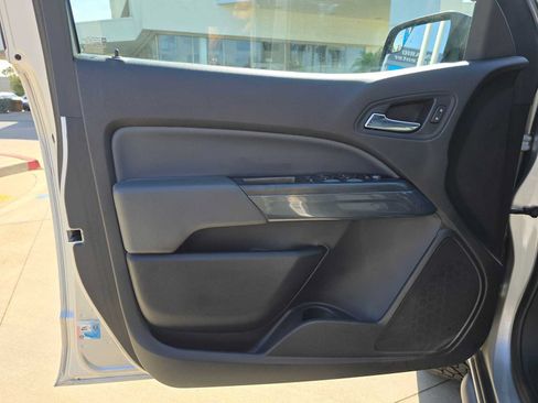 Used 2016 Chevrolet Colorado Z71 RWD image 21