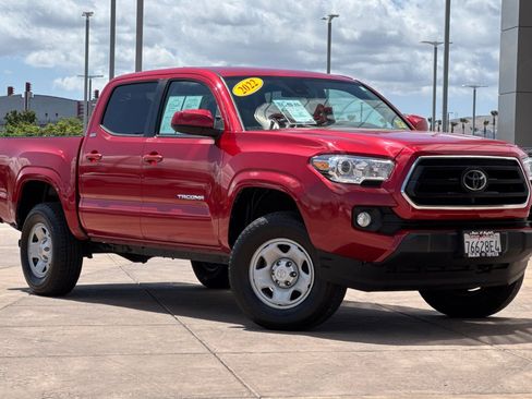 Used 2022 Toyota Tacoma SR5 RWD image 2