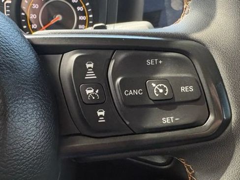 Used 2024 Jeep Wrangler Unlimited Sport AWD/4WD image 21