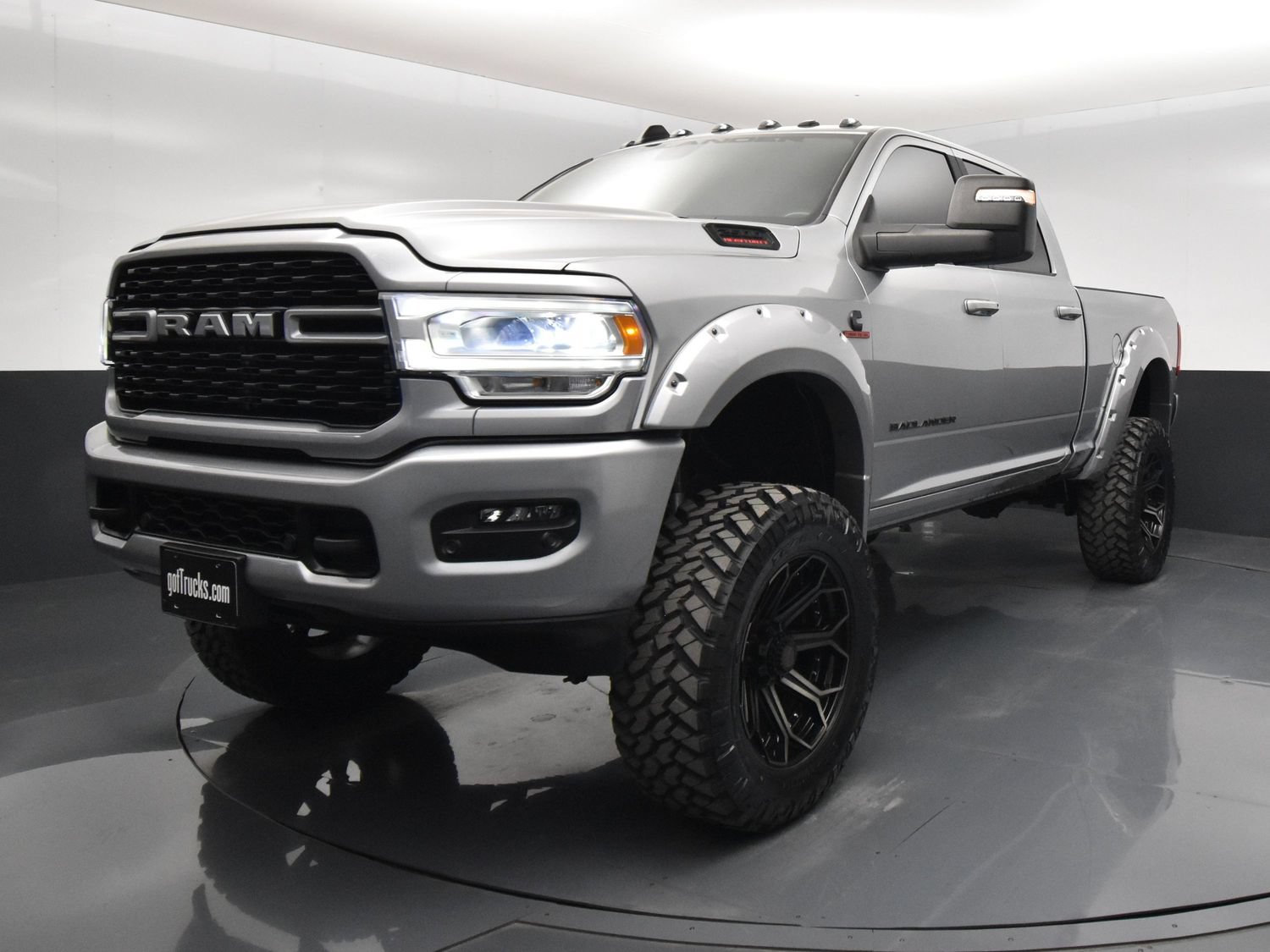 Used 2023 RAM 2500 Big Horn w/ Level 2 Equipment Group AWD/4WD image 2