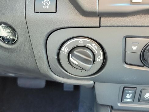 New 2026 Nissan Frontier SV w/ All-Weather Content Package AWD/4WD image 31