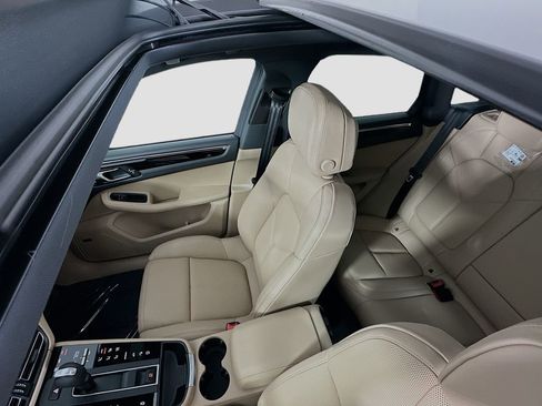 Certified 2026 Porsche Macan AWD/4WD image 14